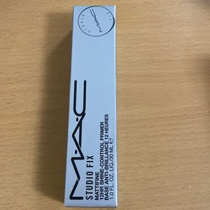 MAC Studio Fix Mattifine 12hr Shine-Control Primer, 30 mL